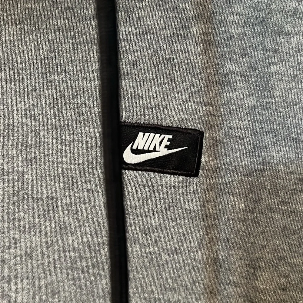 Nike Vintage hoodie red label/box Nike logo size L kangaroo pocket from 2016